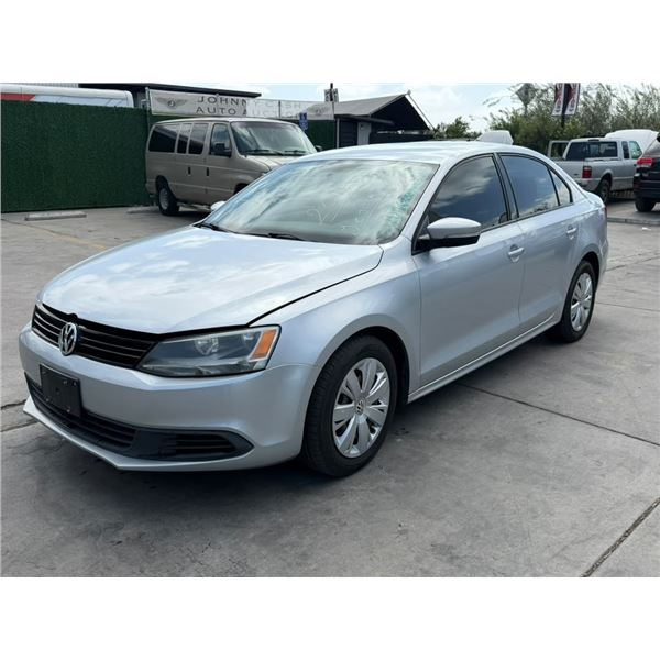 VOLK JETTA 2014 O/S TITLE 2 DAYS