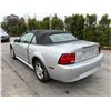 Image 4 : FORD  MUSTANG 2002 T-DONATION