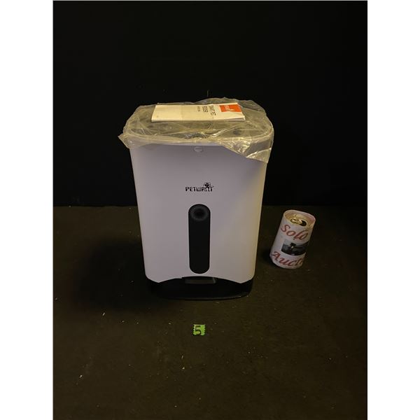 Petwant brand automatic smart pet feeder for cats and small to medium dogs