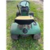 Image 2 : John Deere 112L
