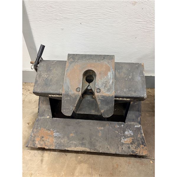 Resse 5th Wheel Trailer Hitch