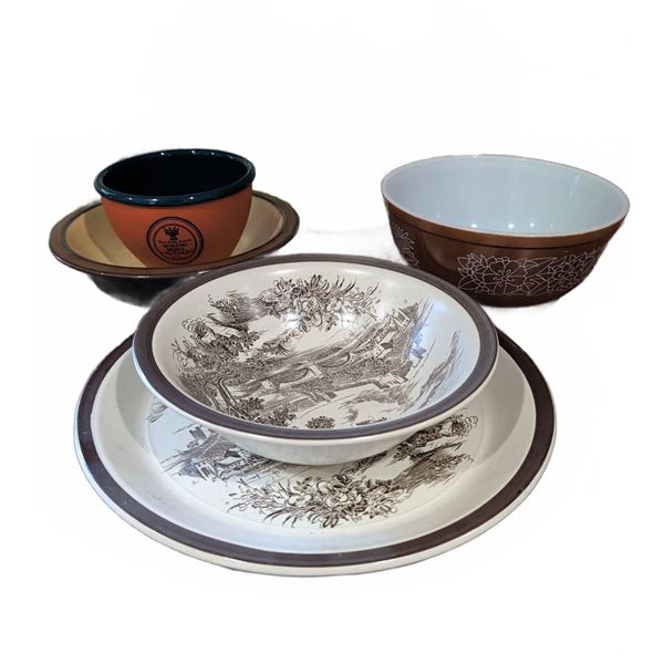 Vintage Dishes: Pyrex, Wedgwood Countryside, Haniwa Stone Japan