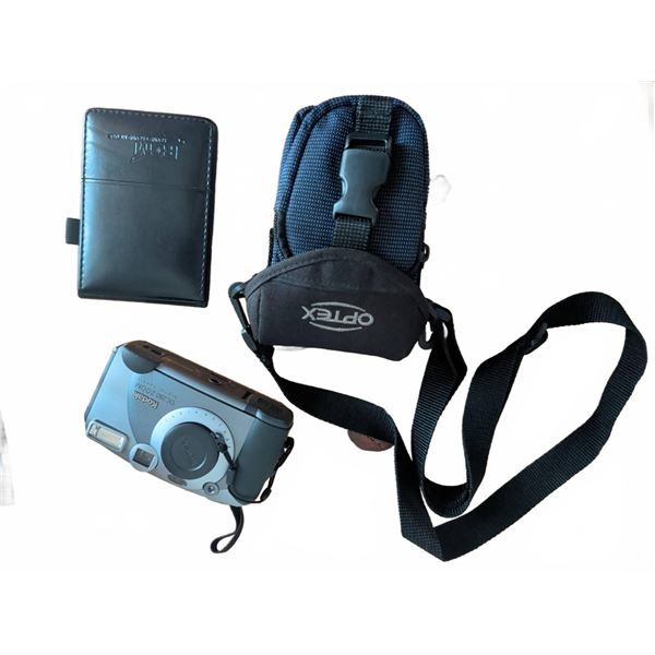 Kodak DC280 Zoom Digital Camera With Case, Wallet, Accessories and Box