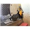 Image 4 : DEWALT 14" Multi-Cutter Corded Chop Saw