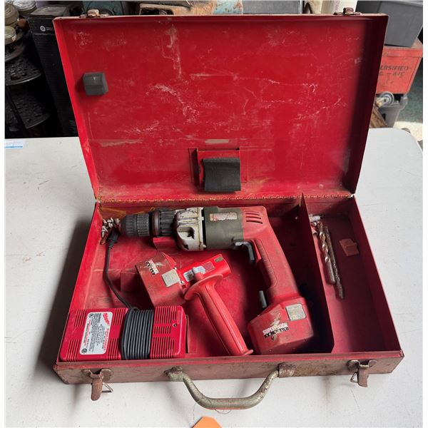 Milwaukee Cordless Hammer Drill Kit w/ Detachable Side Handle & Charger in Hard Case