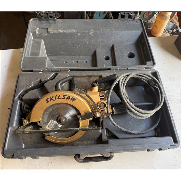 Skilsaw 77 Corded Worm Drive Circular Saw in Hard Case