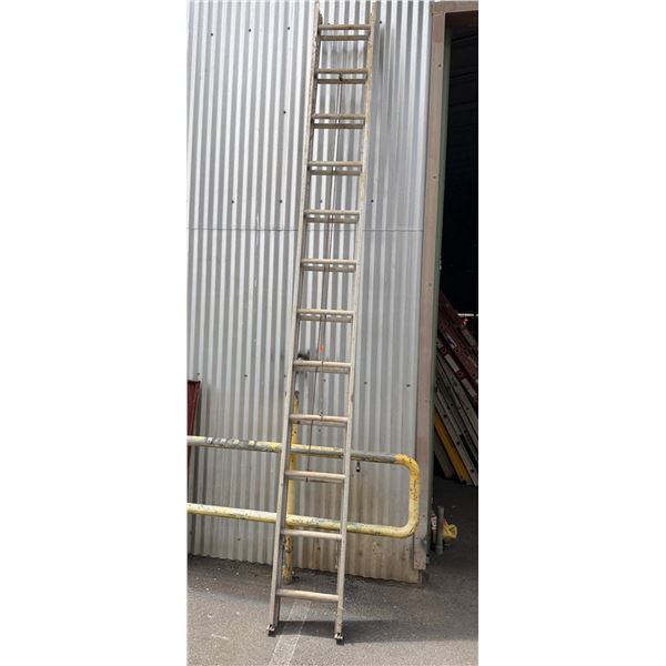 Metal Round-Rung Extension Ladder