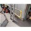 Image 4 : Metal Round-Rung Extension Ladder