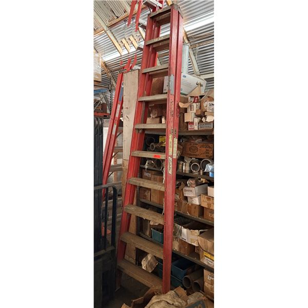 Louisville Red 10' Step Ladder