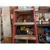 Image 3 : Louisville Red 10' Step Ladder