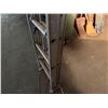 Image 9 : Metal Round-Rung Extension Ladder