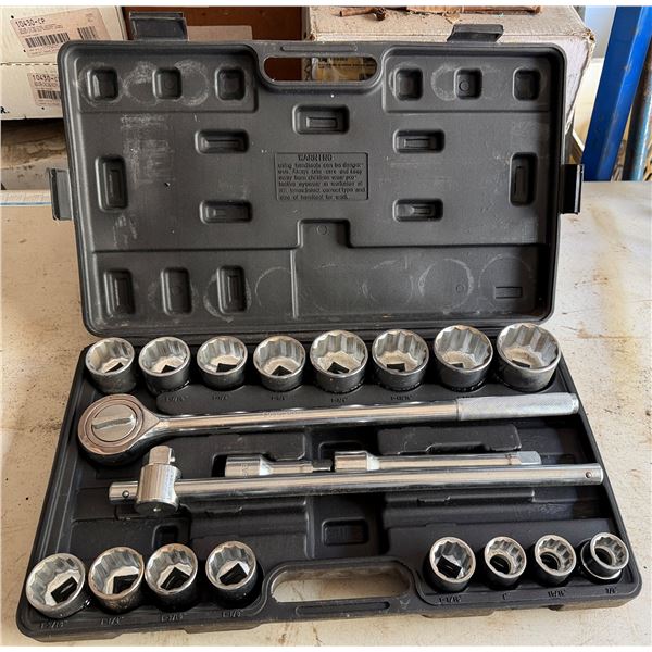 Evercraft 774-0119 SAE Ratchet & Socket Set in Hard Case