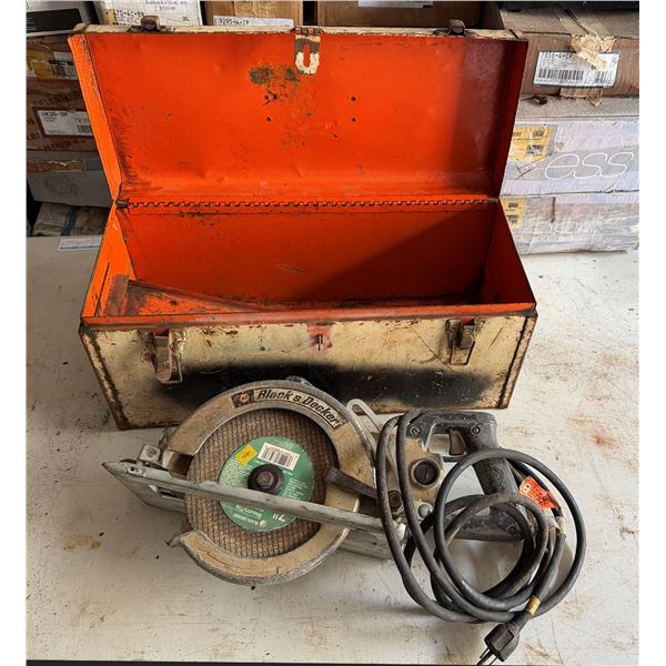Black & Decker 3051 Corded Worm Drive Saw in Hard Case