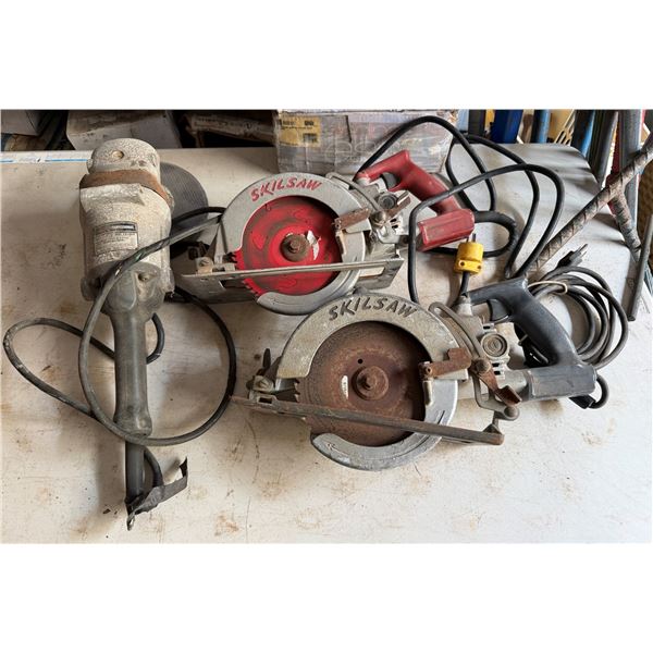 Qty 2 Corded Skil Circular Saws & Disc Sander