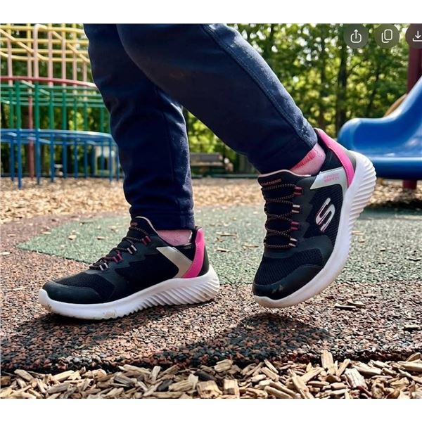 Skechers Swift Fit Black Purple Sneakers Size 3