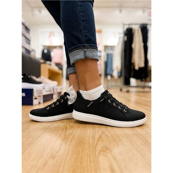 Skechers Swift Fit Black Sneakers Size 8
