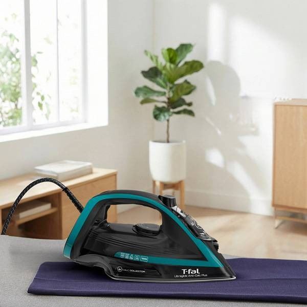T-fal Ultraglide Plus Steam Iron FV5871 1800W