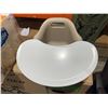Image 4 : UpSeat Booster Seat With Detachable Tray