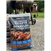 Image 1 : Kirkland BBQ Hardwood Pellets Premium Blend 18kg