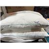 Image 2 : Below Zero Set Of 2 Pillows 20x28 Inch White