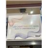 Image 2 : LED Light Therapy Mask Boxed Set