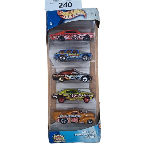 Hotwheels collectable case with 5 cars
