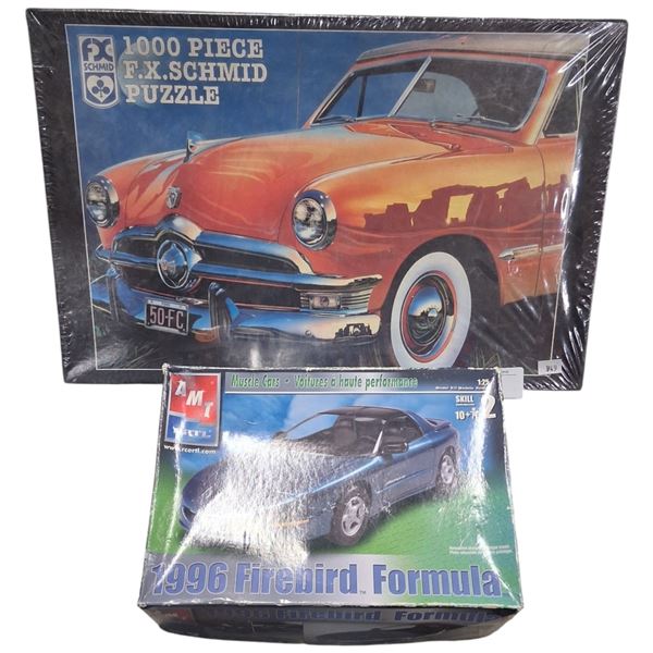 2 vintage model kits