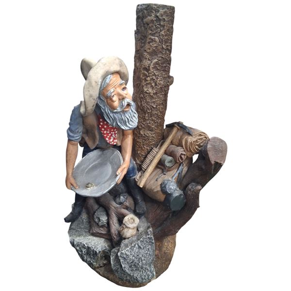 Statue of pioneer gold panner 17"
