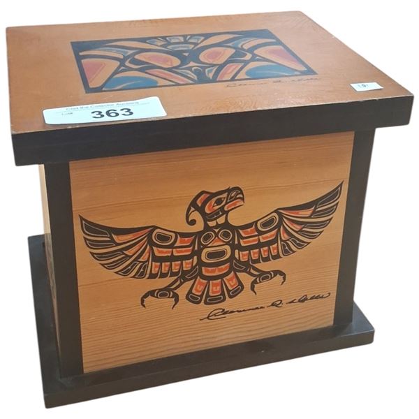 Vintage indigenous wooden box, beautiful graphics 9"x7.5"x7"
