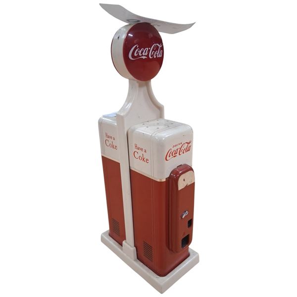 Vintage Coca-Cola S&P set 8" tall