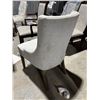 Image 2 : CHAIR