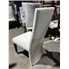 Image 2 : CHAIR