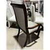 Image 3 : CHAIR