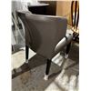 Image 2 : CHAIR