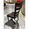 Image 2 : CHAIR