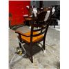 Image 2 : CHAIR