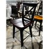 Image 1 : BAR STOOL WITH SWIVEL SEAT