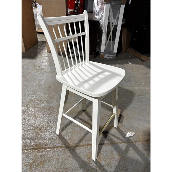 BAR STOOL WITH SWIVEL SEAT
