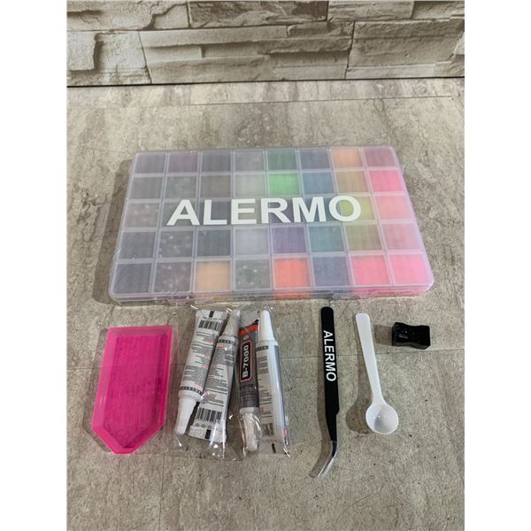 43 Colours 32,000 PCS Bedazzling Kit - Rhinestones