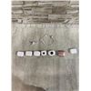 Image 1 : Lot Of 7 Earbud Cases With Earbuds