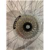 Image 2 : Lot Of 3 Generic 700C Road Bike Wheels
