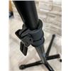 Image 7 : Lot Of 2 Guitar Stands