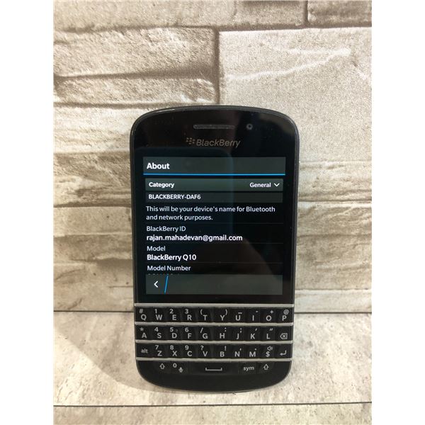 Blackberry Q10 Smartphone
