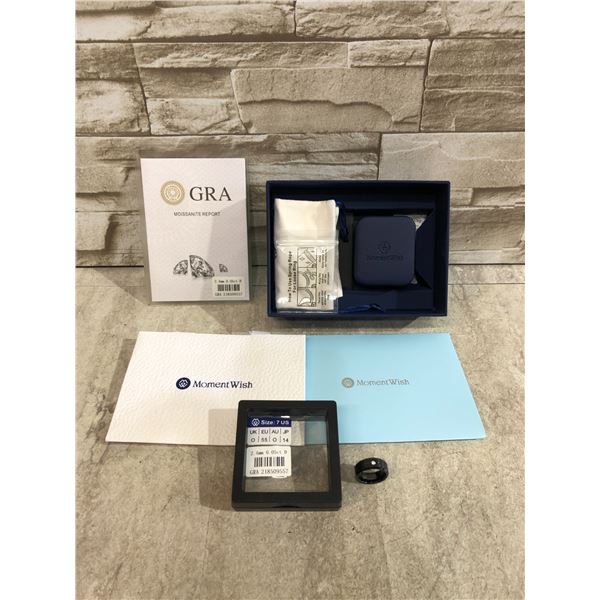 MomentWish Moissanite Ring