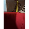 Image 4 : 1950s Red Swivel Lounge Chair with Wooden Legs