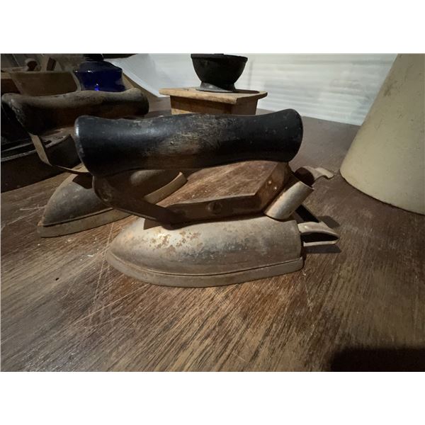 Metal Sad Iron With Wooden Handle