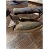 Image 3 : Eldecoe Cast Iron Sad Iron With Wooden Handle