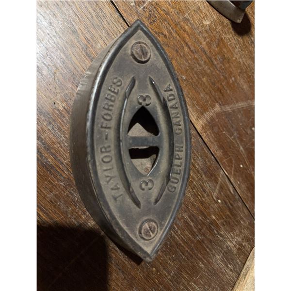 Taylor-Forbes Sad Iron No. 3 Guelph Canada
