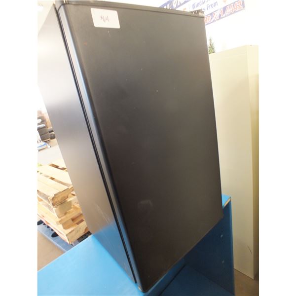 Mini Fridge & Restaurant Cooler