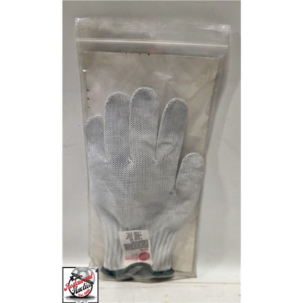 THE PROTECTOR TABLECRAFT CUT-RESISTANT GLOVE